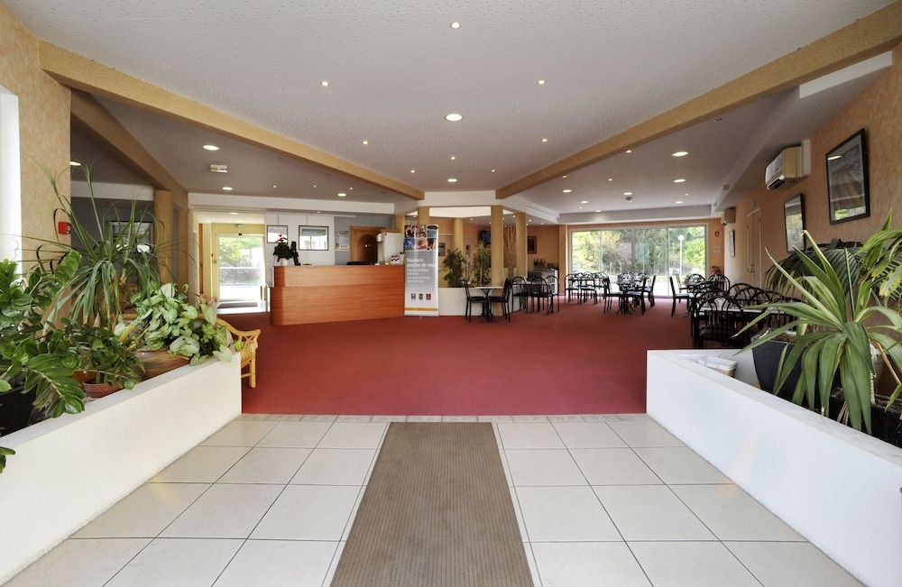 Comfort Hotel Saintes 2