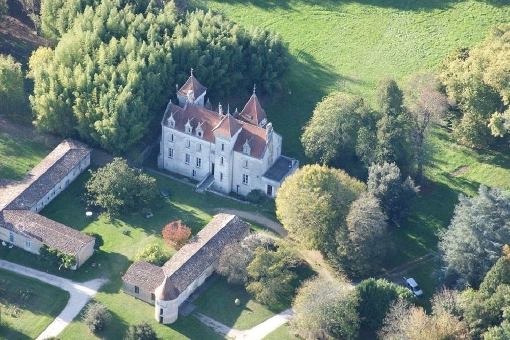 Château des Salles -1 estrelas em Saint-Fort-sur-Gironde