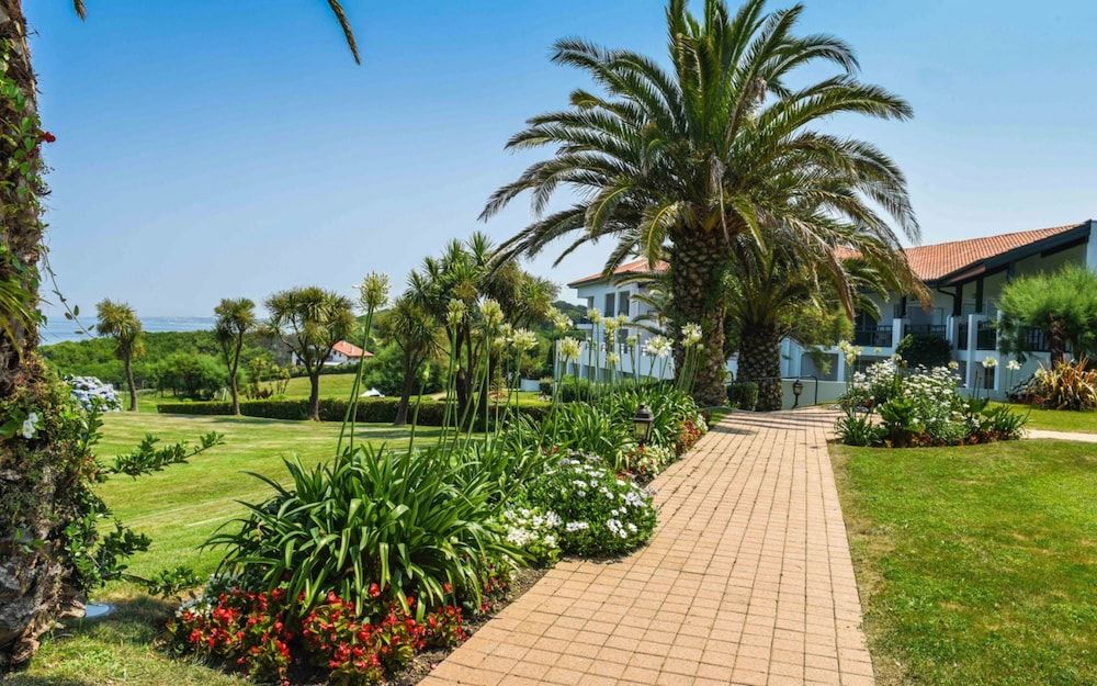 Hôtel et Résidence La Réserve 2