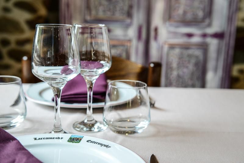 Andreinia 2 étoiles à Esterençuby