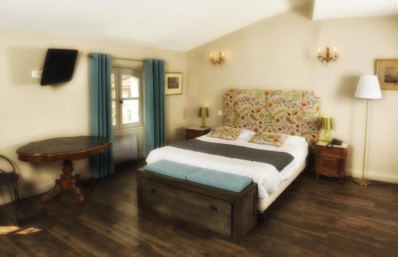 L' Esplan 3 étoiles à Saint-Paul-Trois-Châteaux