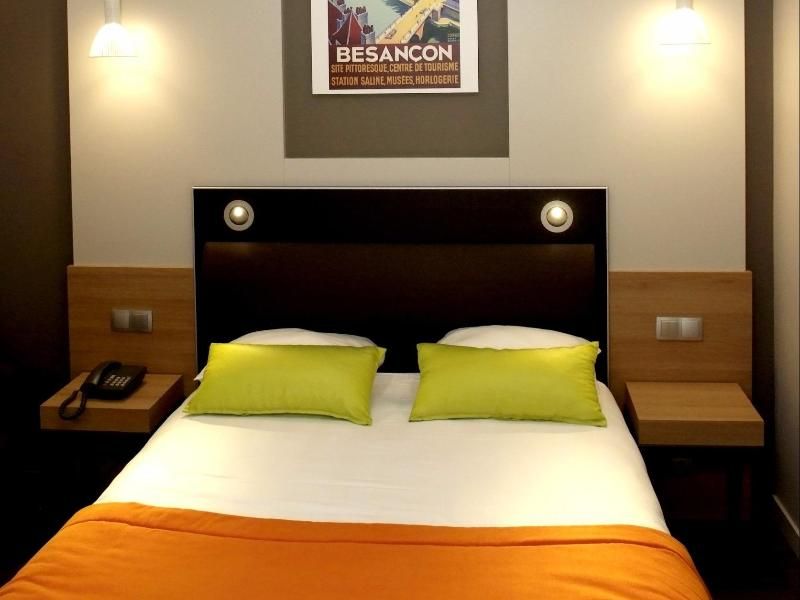 Logis Grand Hôtel Des Bains 2