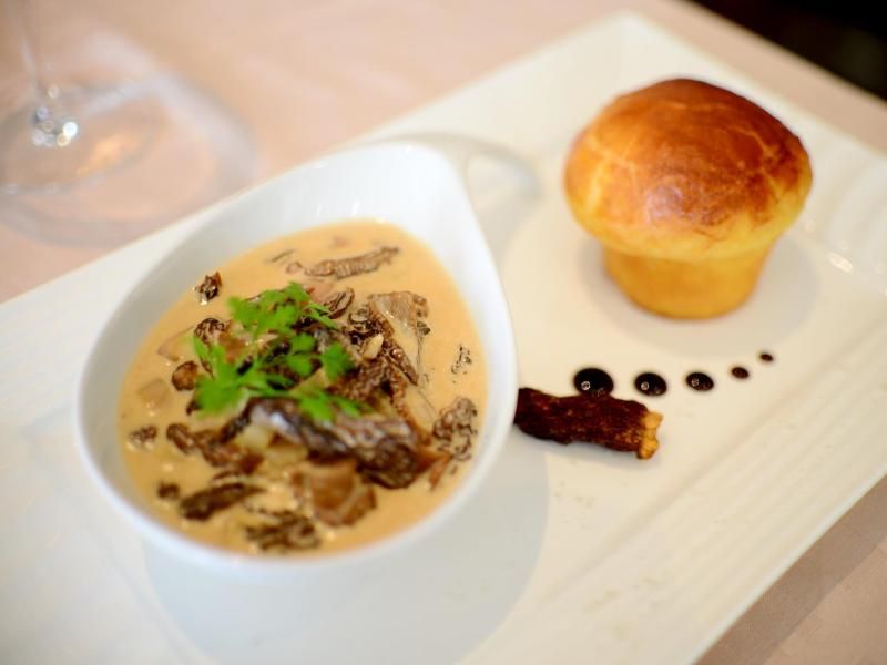 Logis Grand Hôtel Des Bains 3