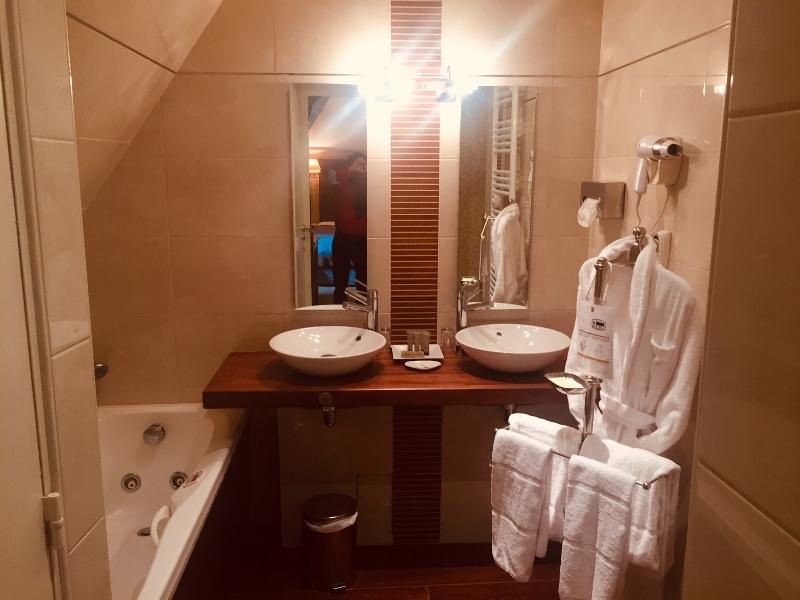 Au Grand Hotel de Sarlat - Pavillon Clos laBoetie 3