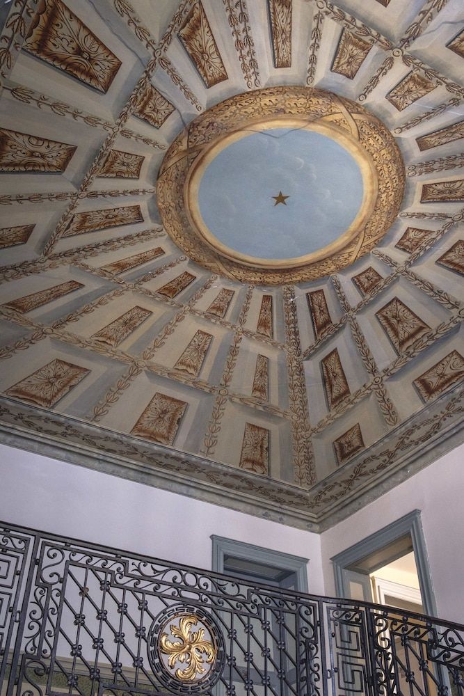 Hôtel Anne d'Anjou,The Originals Collection 3