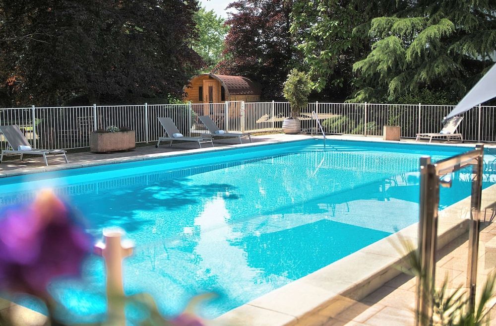KYRIAD PRESTIGE MULHOUSE - Basel 4 estrellas en Sausheim