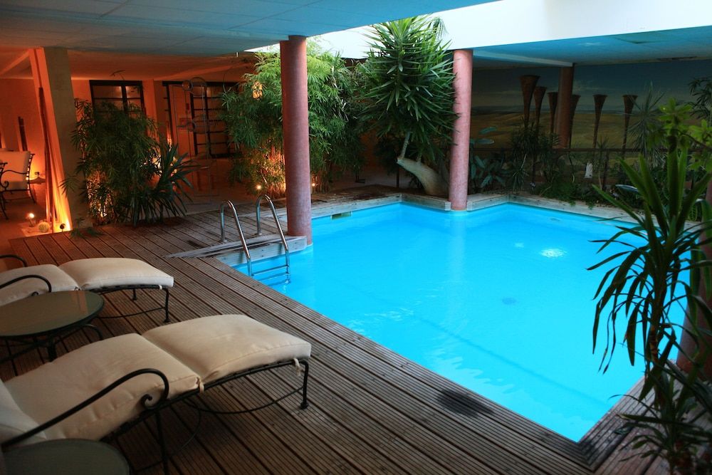 Le Sénéchal 4 étoiles à Sauveterre-de-Rouergue