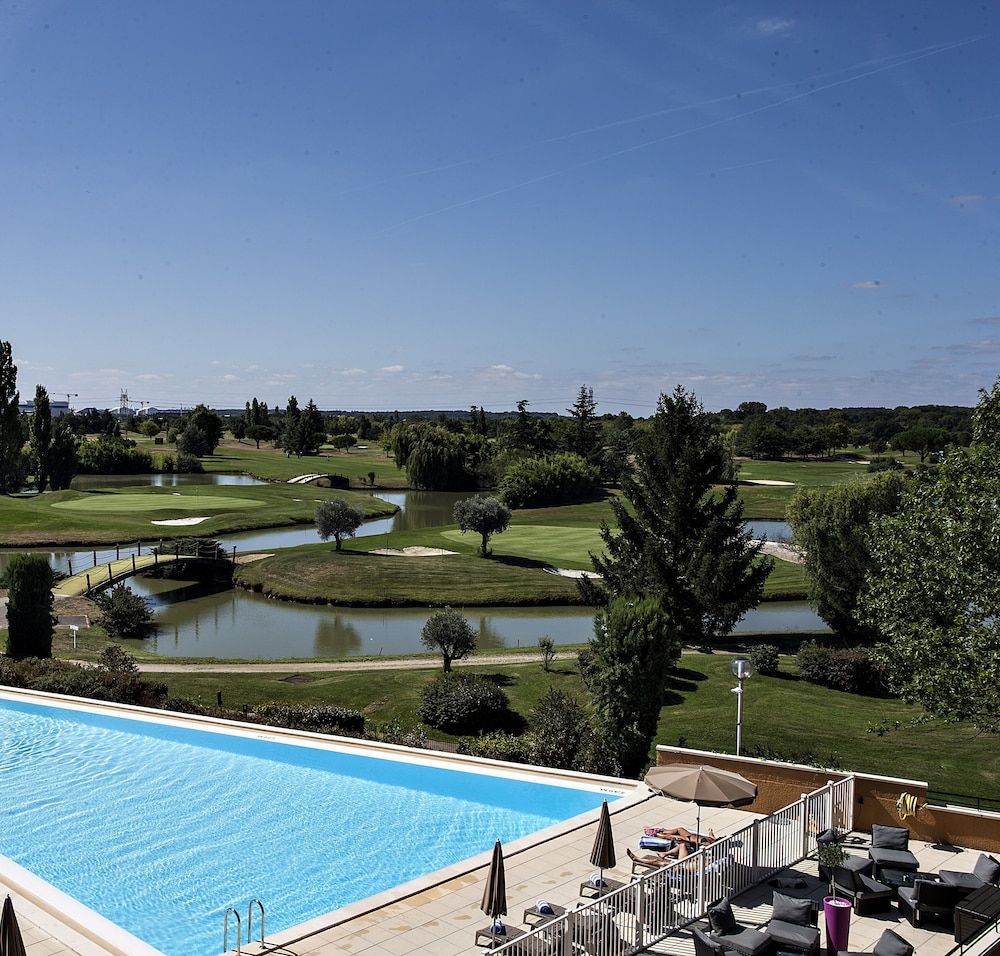 Mercure Toulouse Aeroport Golf de Seilh 4 estrelas em Seilh
