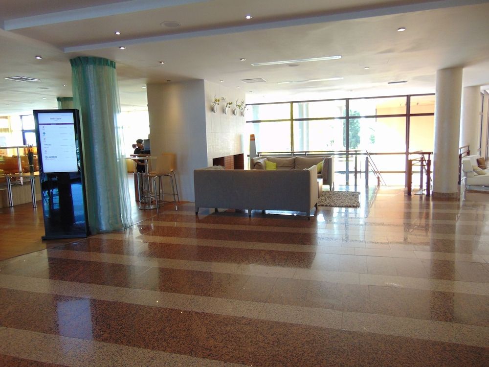 Mercure Toulouse Aeroport Golf de Seilh 2