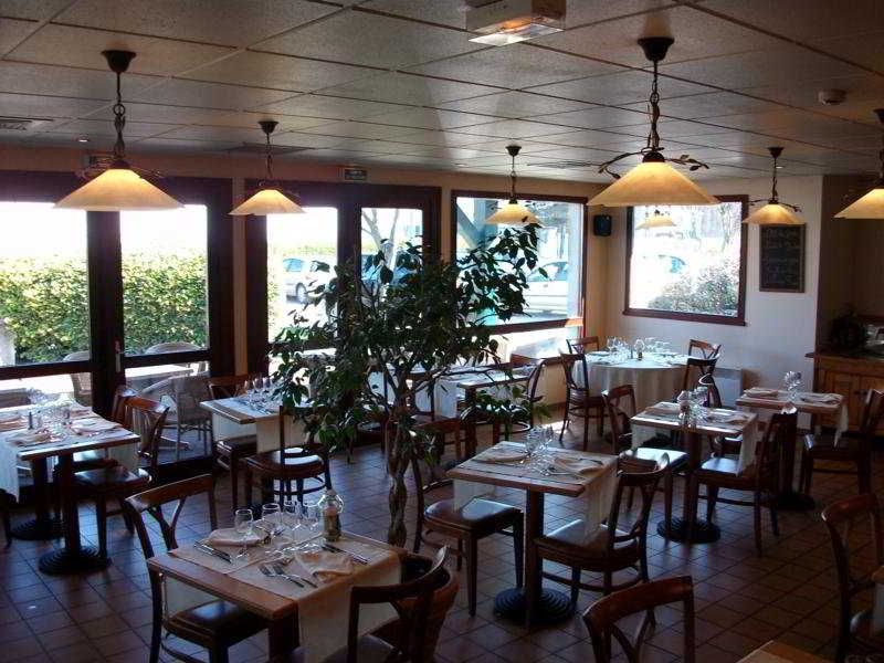 Kyriad Grenoble Sud - Seyssins 2