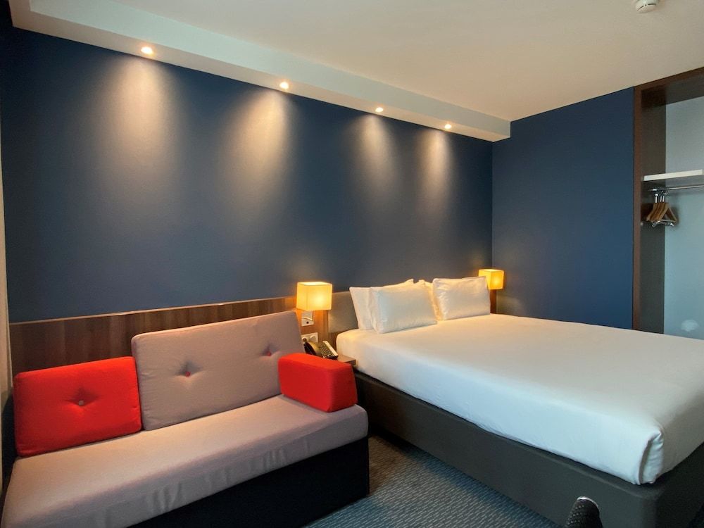 Holiday Inn Express Dijon, an IHG Hotel 3