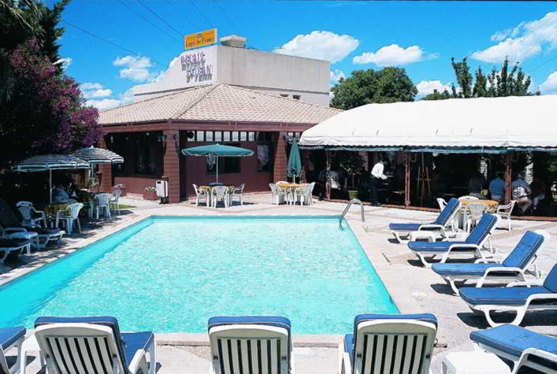 Inter-Hotel Le Relais Saint Jean 2 estrelas em Saint-Jean-de-Védas