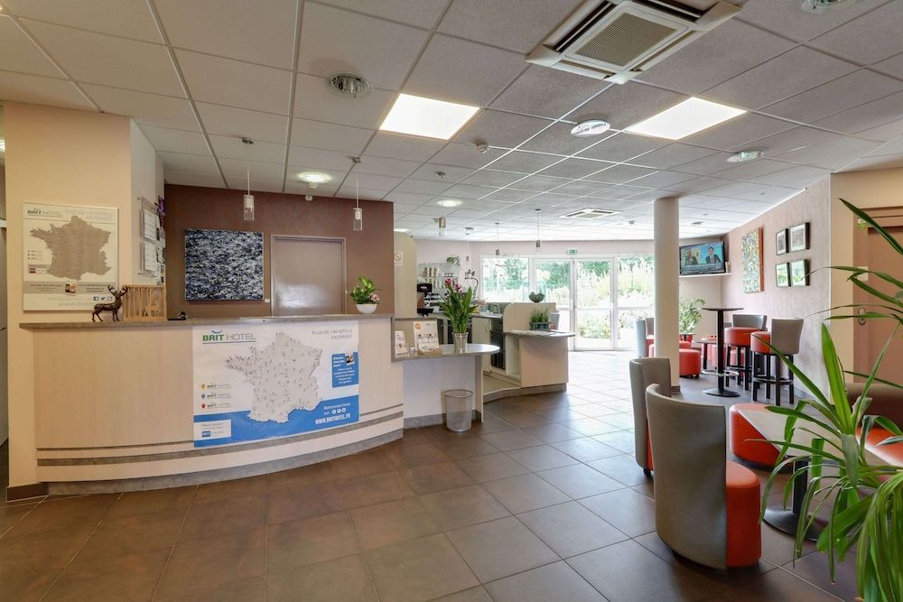 Brit Hotel L'Adresse 2