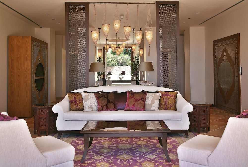 Tiara Yaktsa Côte d'Azur 2