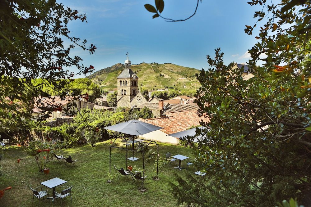 Hotel de la Villeon 4 estrelas em Tourrettes