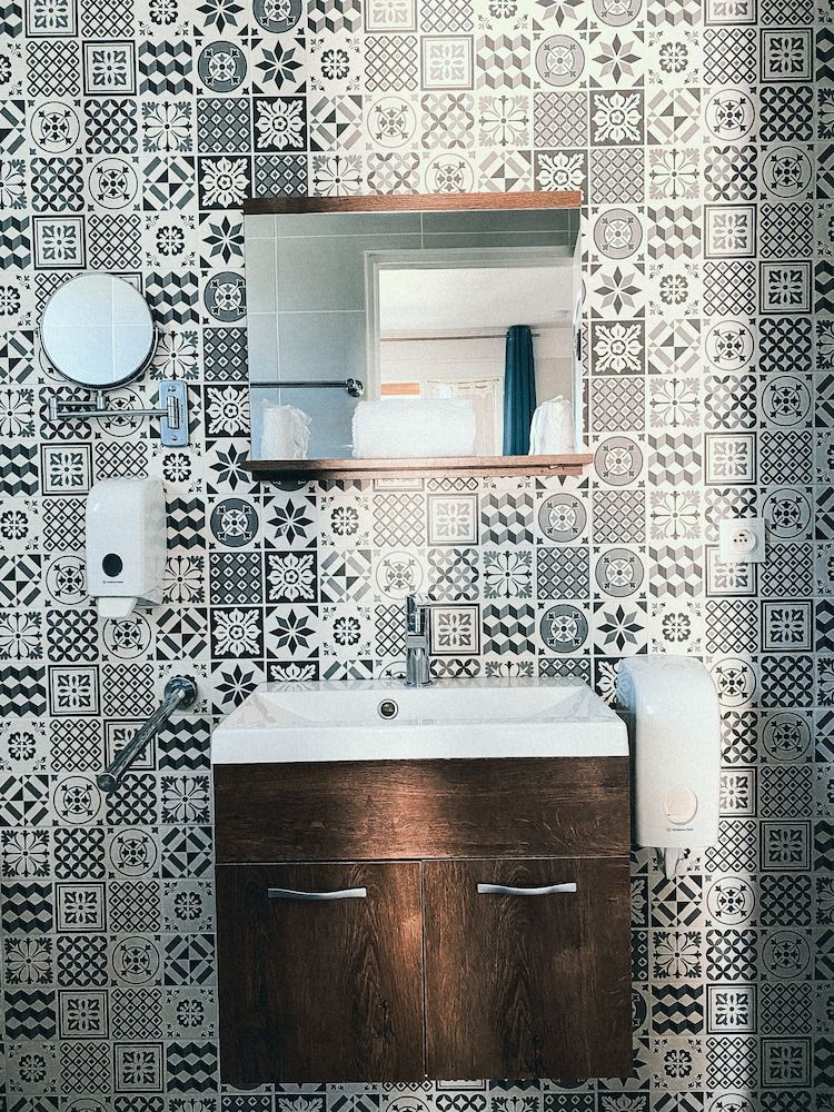 Auberge des Pins 3 estrelas em Tourrettes