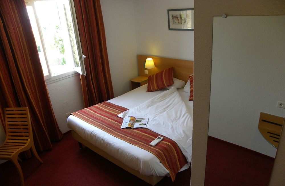 Logis Hotel Uzes Pont du Gard 2