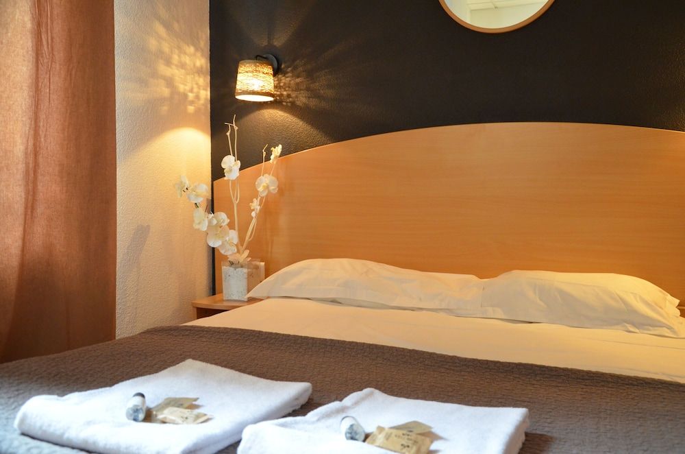 Hotel de Lyon 2 estrellas en Valence