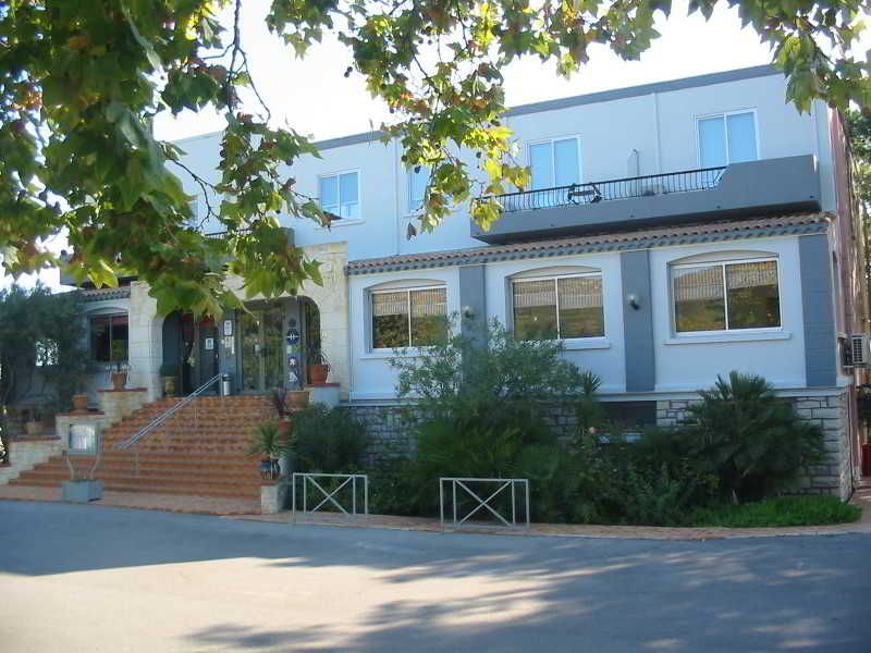 INTER-HOTEL MPL Ouest Hôtellerie de Balajan 3 étoiles à Vic-la-Gardiole