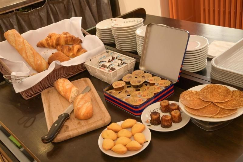 Hotel Du Domaine Des Cedres 2 estrelas em Villebois