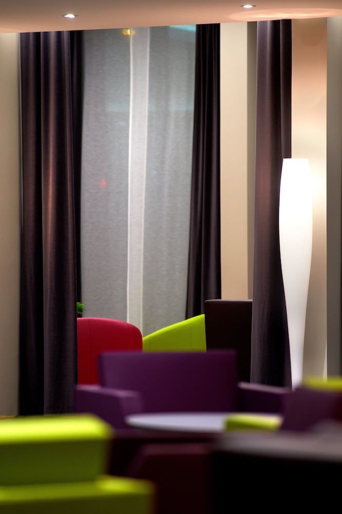 Hotel Mercure Villefranche en Beaujolais Ici & La 2