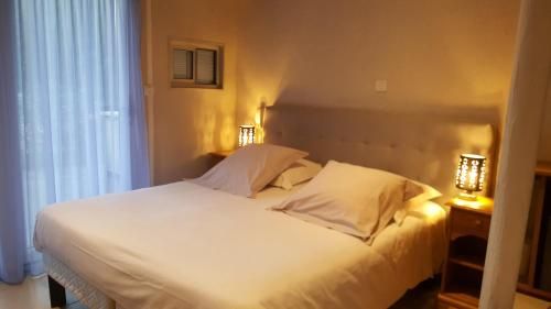 Logis Hôtel - Restaurant Résidence Les Cèdres 2