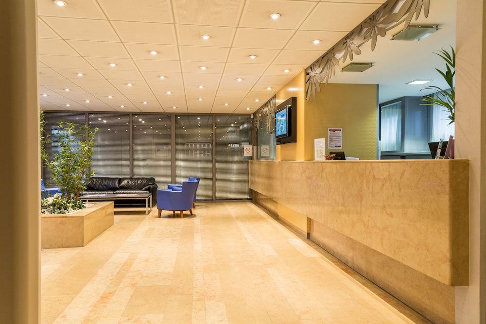 Hôtel des Congrès 2