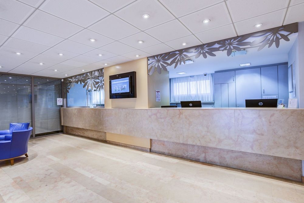 Hôtel des Congrès 3