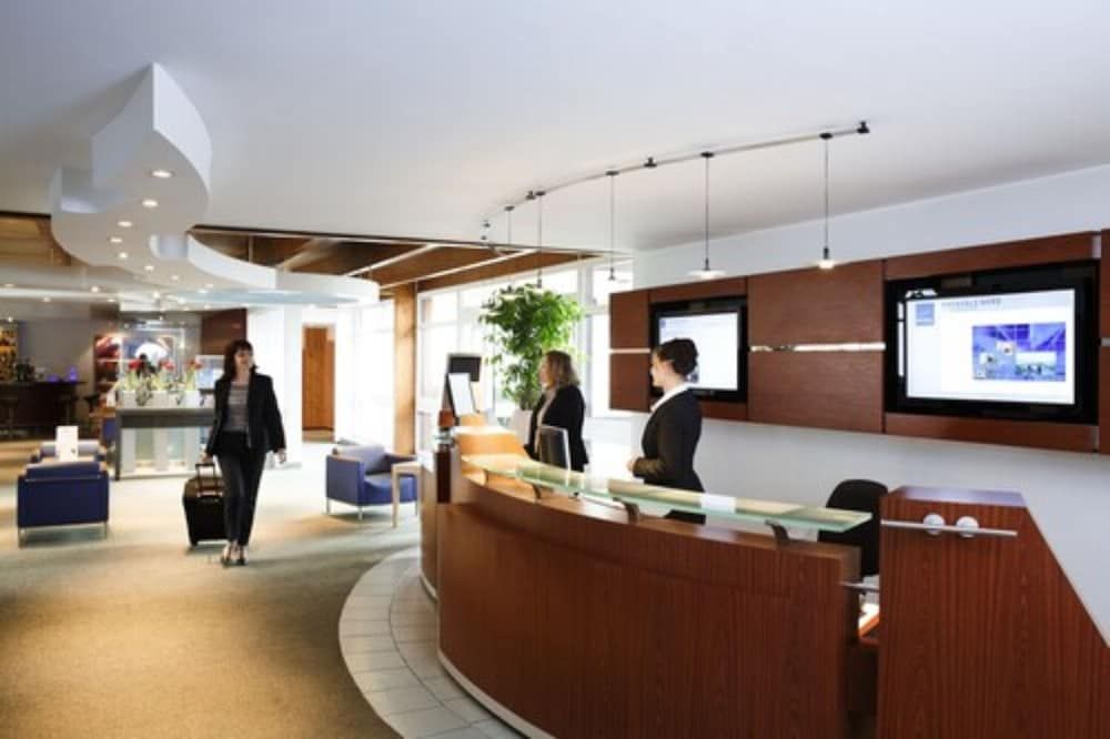 Novotel Grenoble Nord Voreppe 2