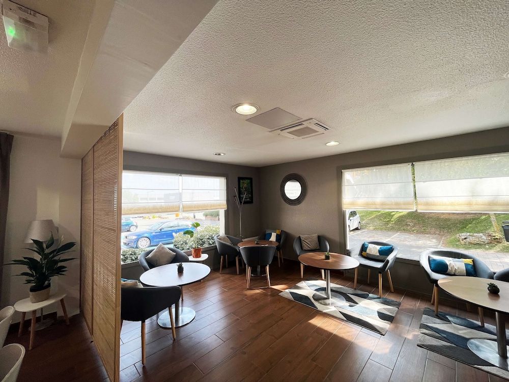 Campanile Villejust - ZA Courtaboeuf 2