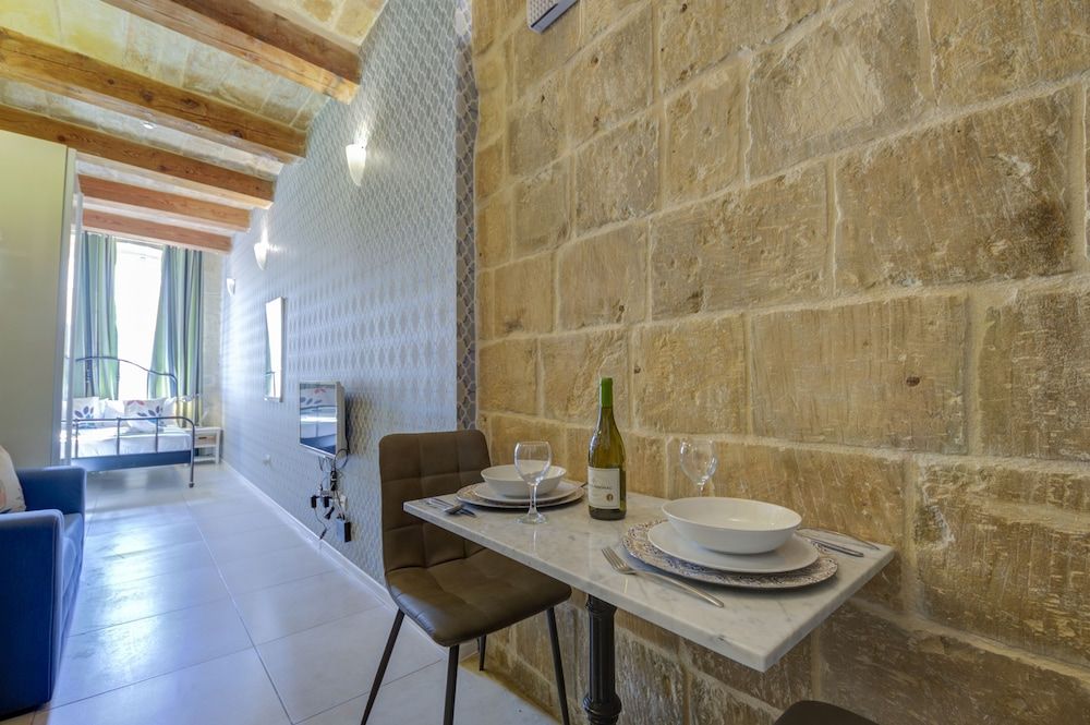 Tritoni harbour suites 3