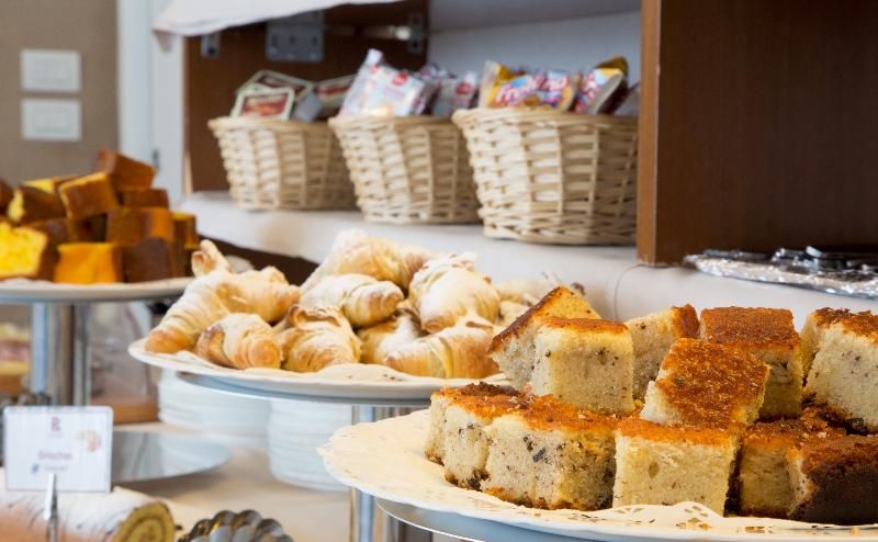 Regal Hotel & Apartments 3