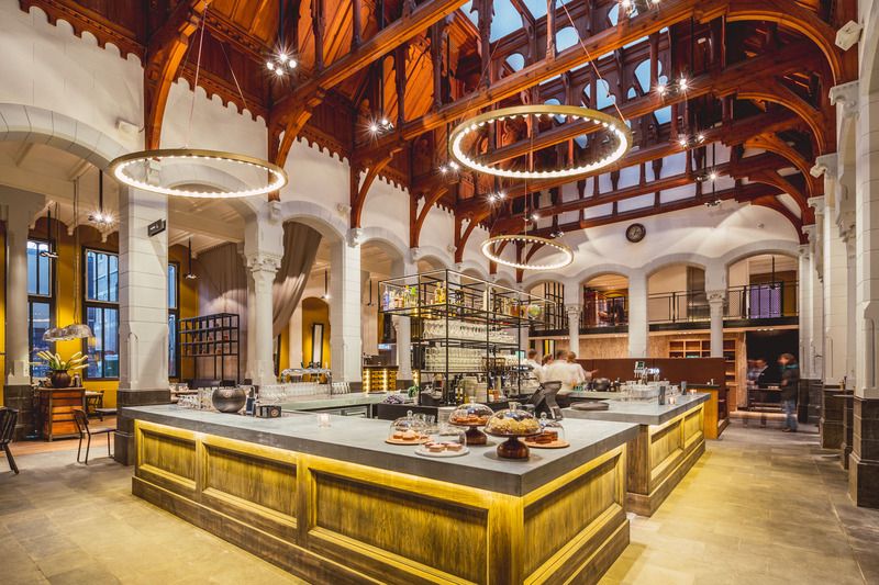 Post-Plaza Hotel & Grand Café 3