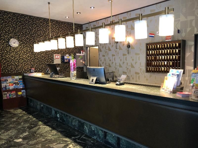 Grand Hotel Central 3