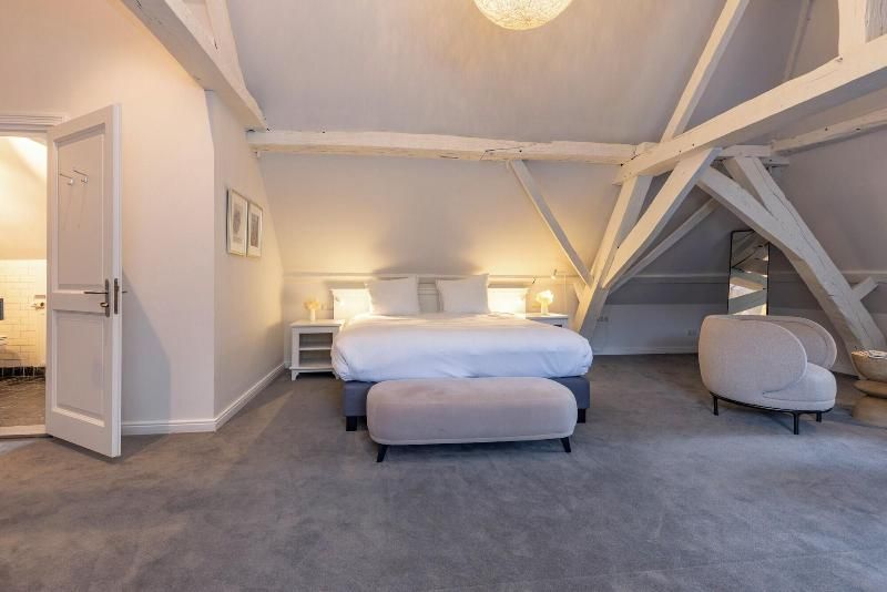 Fletcher Château de Raay 2