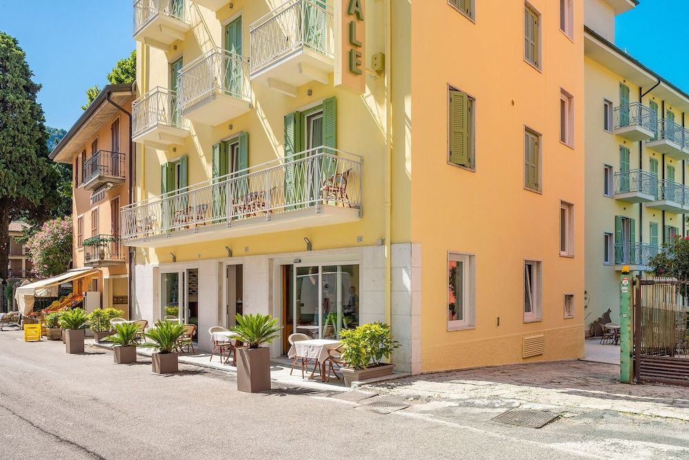 Hotel Centrale 3 estrellas en Garda