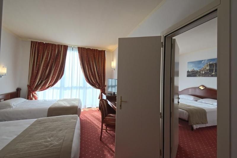 CARNAVAL DE VENECIA: Vuelos + Hotel Noventa + Programa con visitas 3