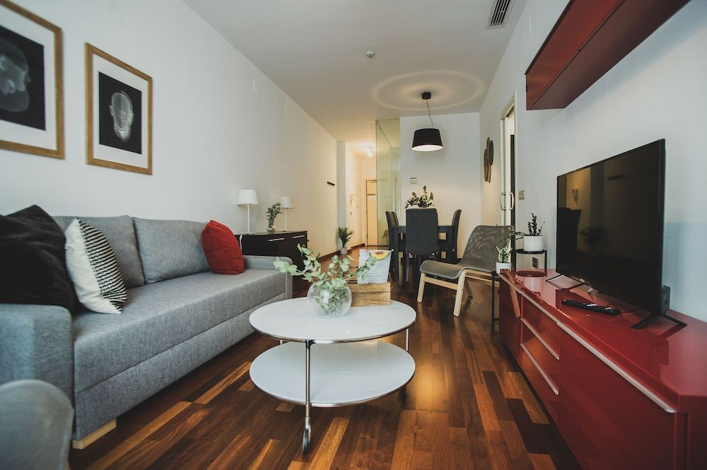 AZZ Sevilla Torre de la Plata 1