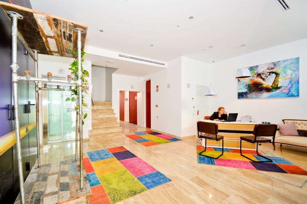 The Zentral Arenal Suites 3