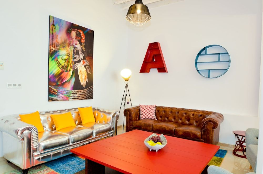 The Zentral Arenal Suites 1