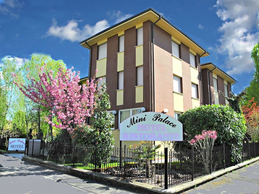 Hotel Mini Palace Country House 1