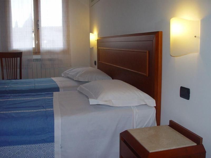 Archi Rossi Hostel 2