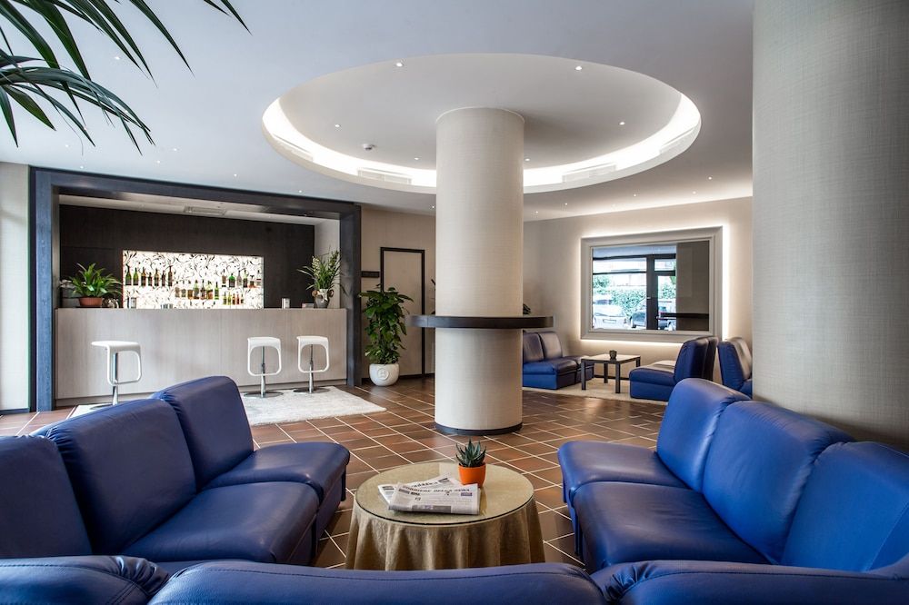 Hotel Mirage 1
