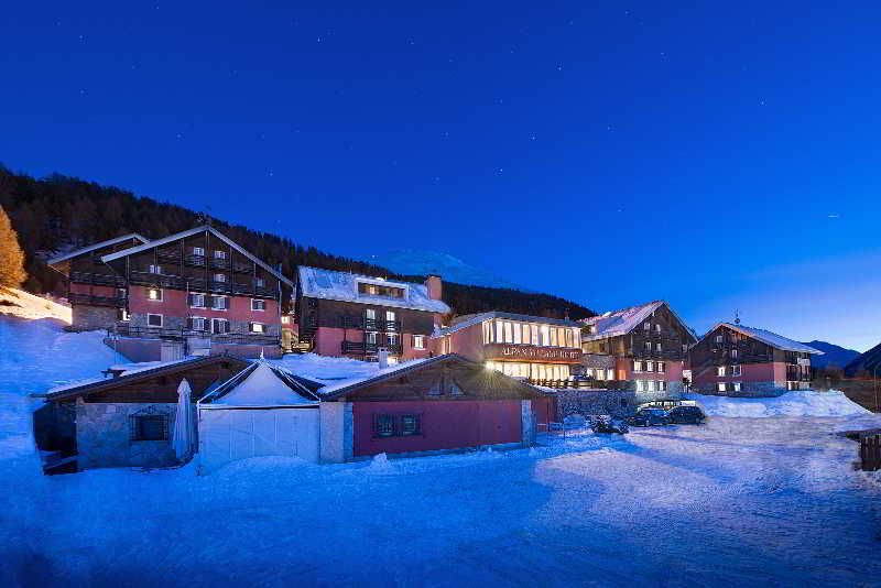 Alpen Village Hotel 3