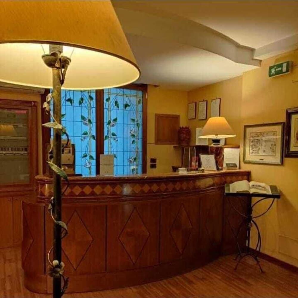 Massimo Plaza Hotel 2