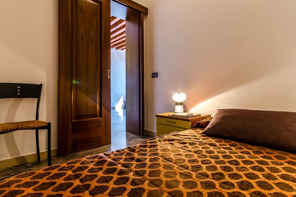 Venice Apartments 3