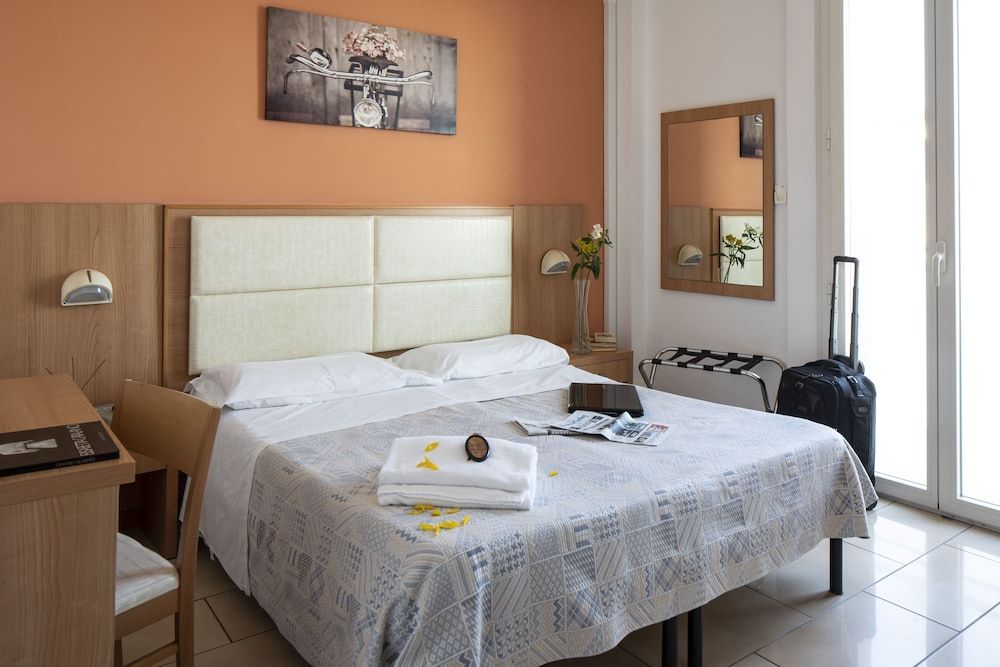 Amadei Hotel Figaro & Apartments 3 estrelas em Pesaro