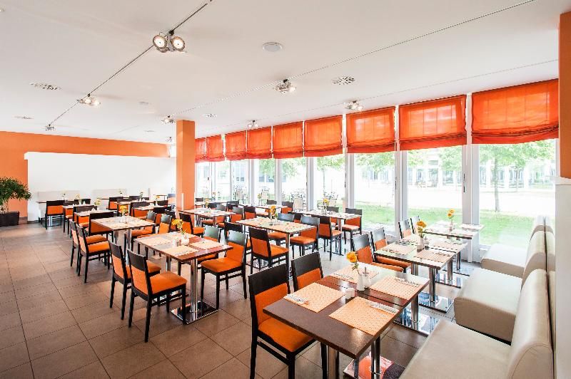 Azimut Hotel Munich 1