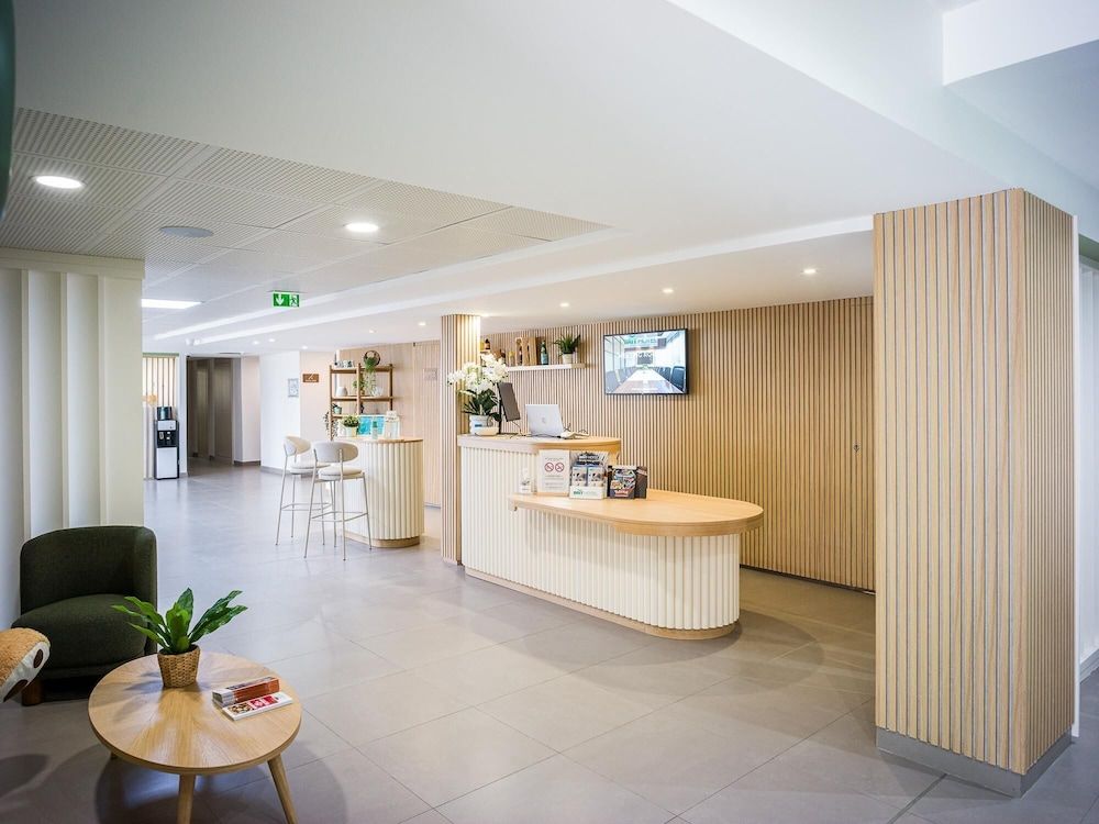 BRIT HOTEL CONFORT ROISSY SAINT-WITZ 2