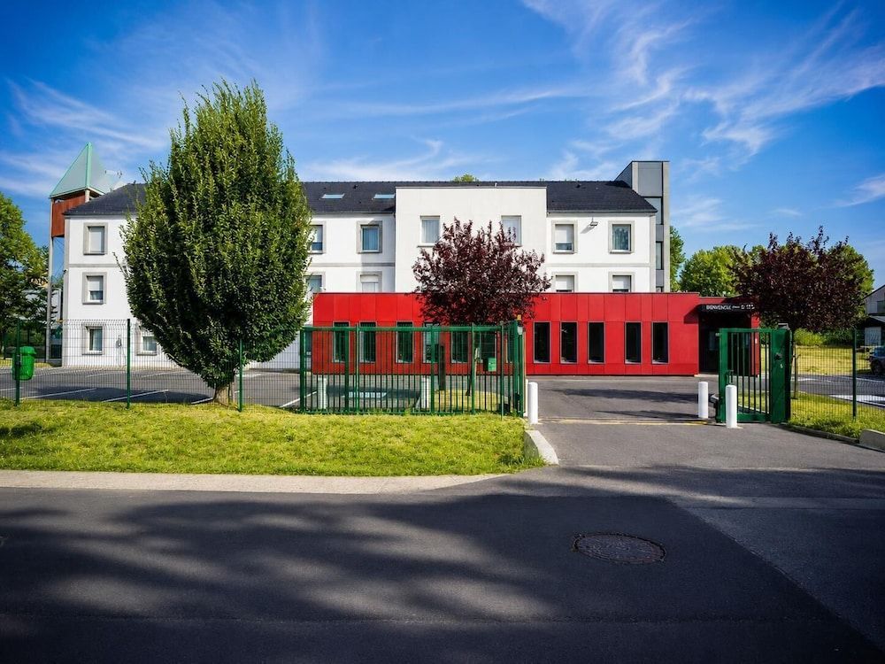 BRIT HOTEL CONFORT ROISSY SAINT-WITZ 3 estrellas en Saint-Witz